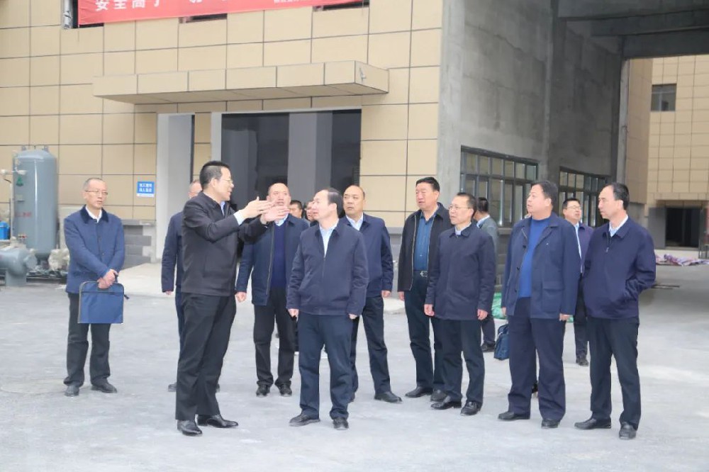 天水市委常委、政法委書(shū)記邵建斌帶領(lǐng)調(diào)研組深入昊峰集團(tuán)調(diào)研